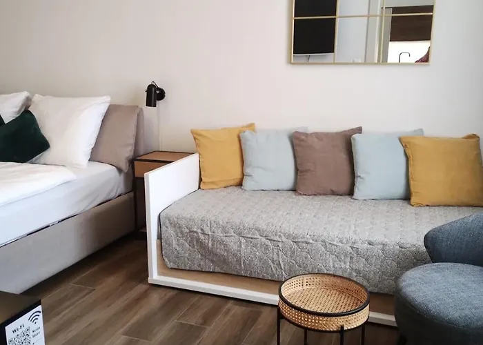 Apartment Quiet In The Center Near The Metro With With Balcony And Parking
