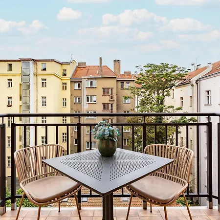 Apartament Quiet In The Center Near The Metro With With Balcony And Parking Praga